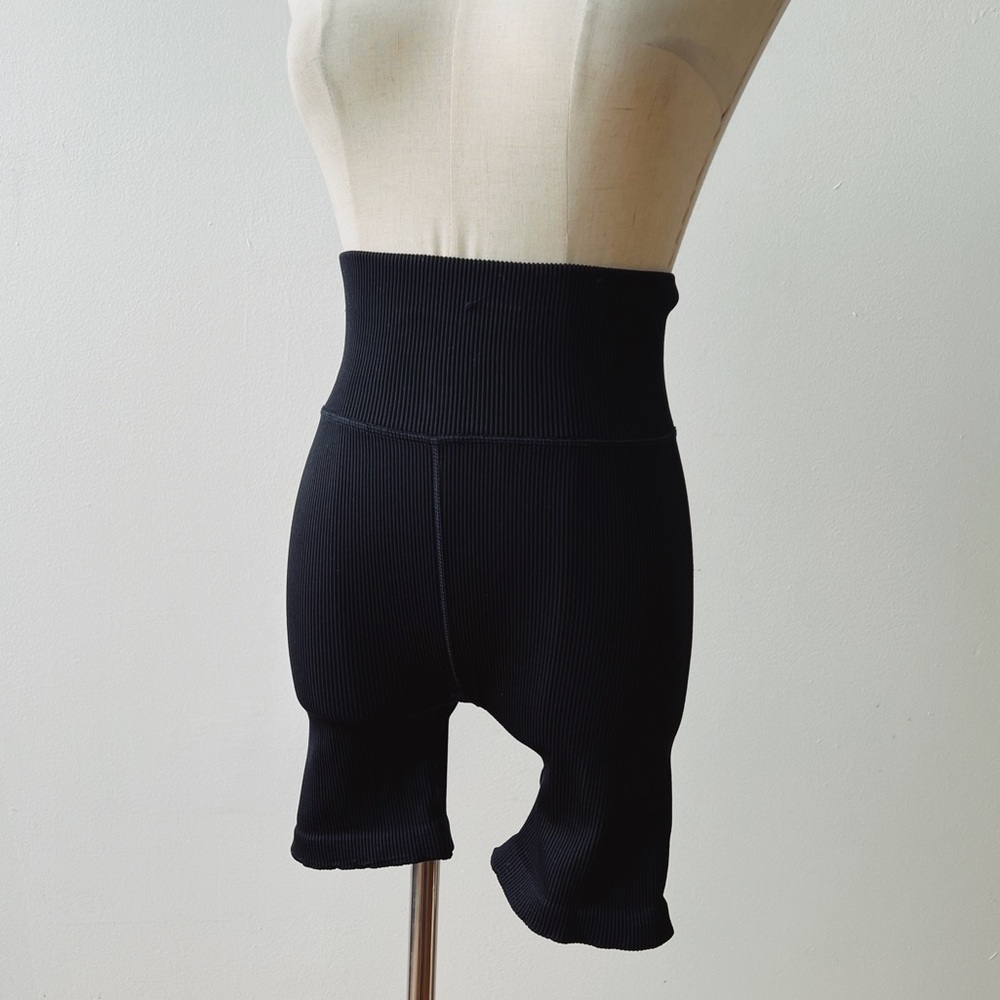 GAPFIT Ribbed Knit High Waist Black Bike Shorts M/L